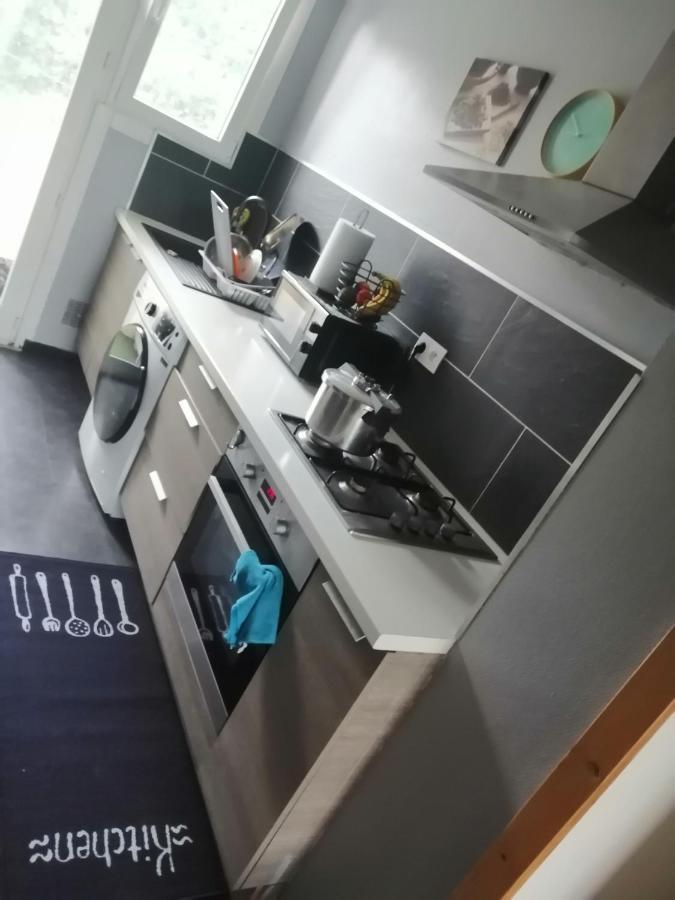 Chambre Dans Appartement A นีออร์ ภายนอก รูปภาพ